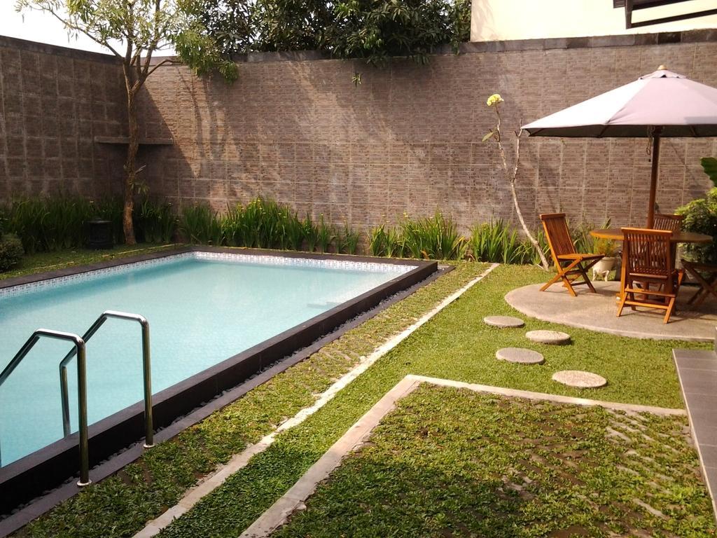 Rumah Anda Bandung Bagian luar foto